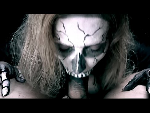 ❤️ Demon girl ngisep pitik jago karo dheweke ireng tutuk lan ngulu cum. ☑ Video porno ing jv.tubsexer-porn.ru ❌️❤